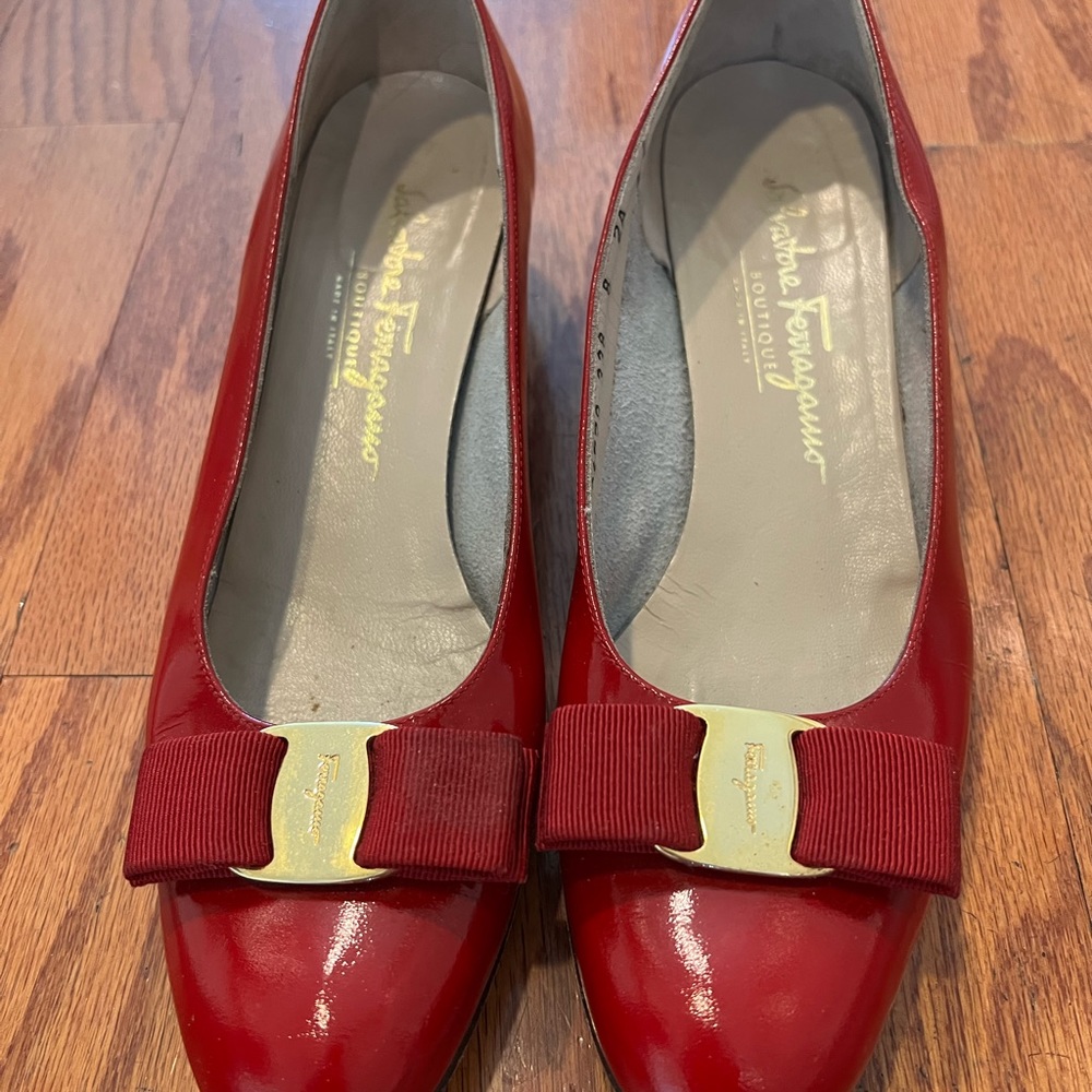 Salvatore Ferragamo Red Patent Varina Bow Pumps - Women's